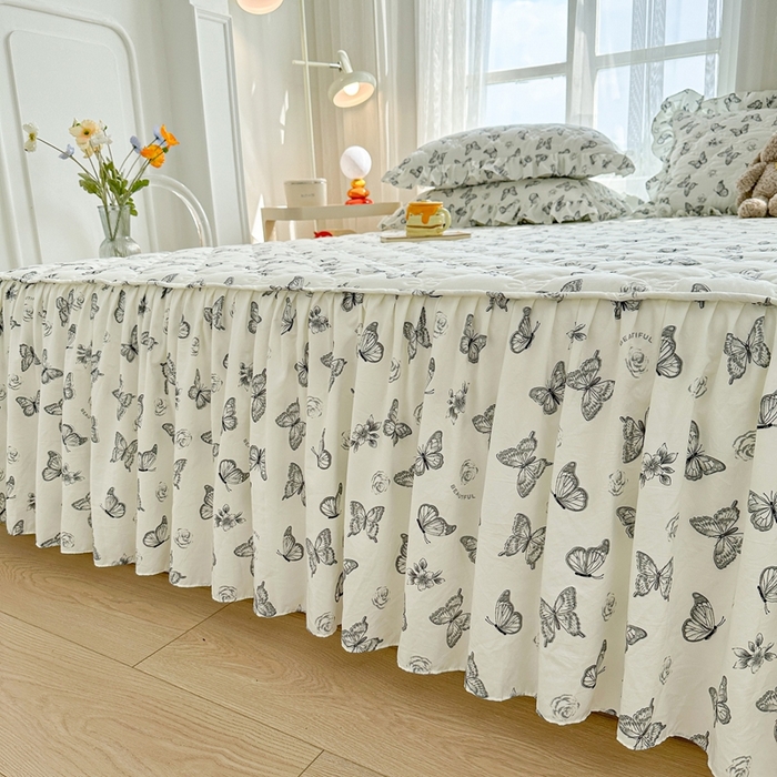 91家纺网 家纺一手货源 找家纺 忘忧草 2025新款亲肤水洗棉夹棉床裙--小清新系列 蝶恋花