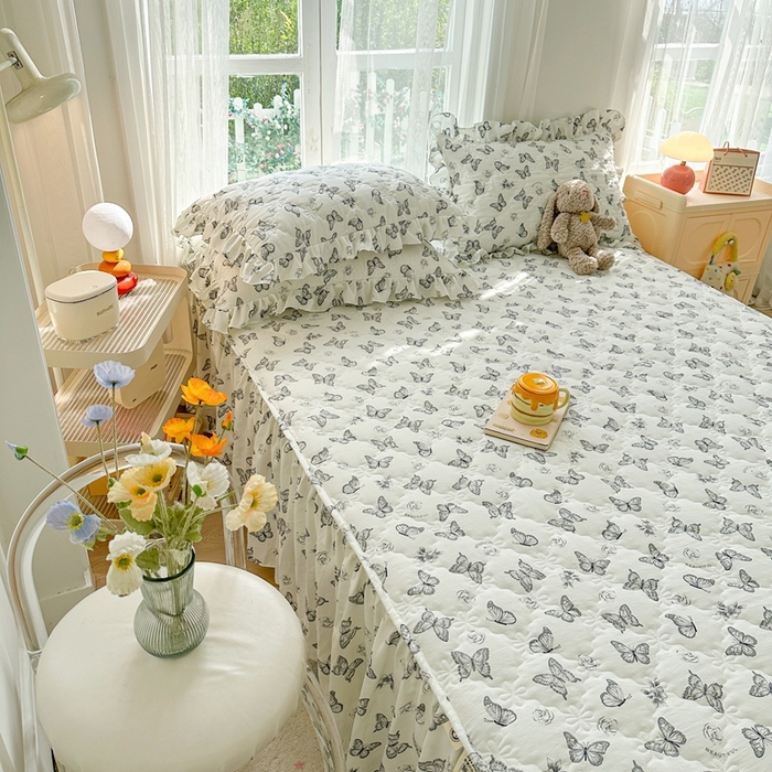 91家纺网 家纺一手货源 找家纺 忘忧草 2025新款亲肤水洗棉夹棉床裙--小清新系列 蝶恋花