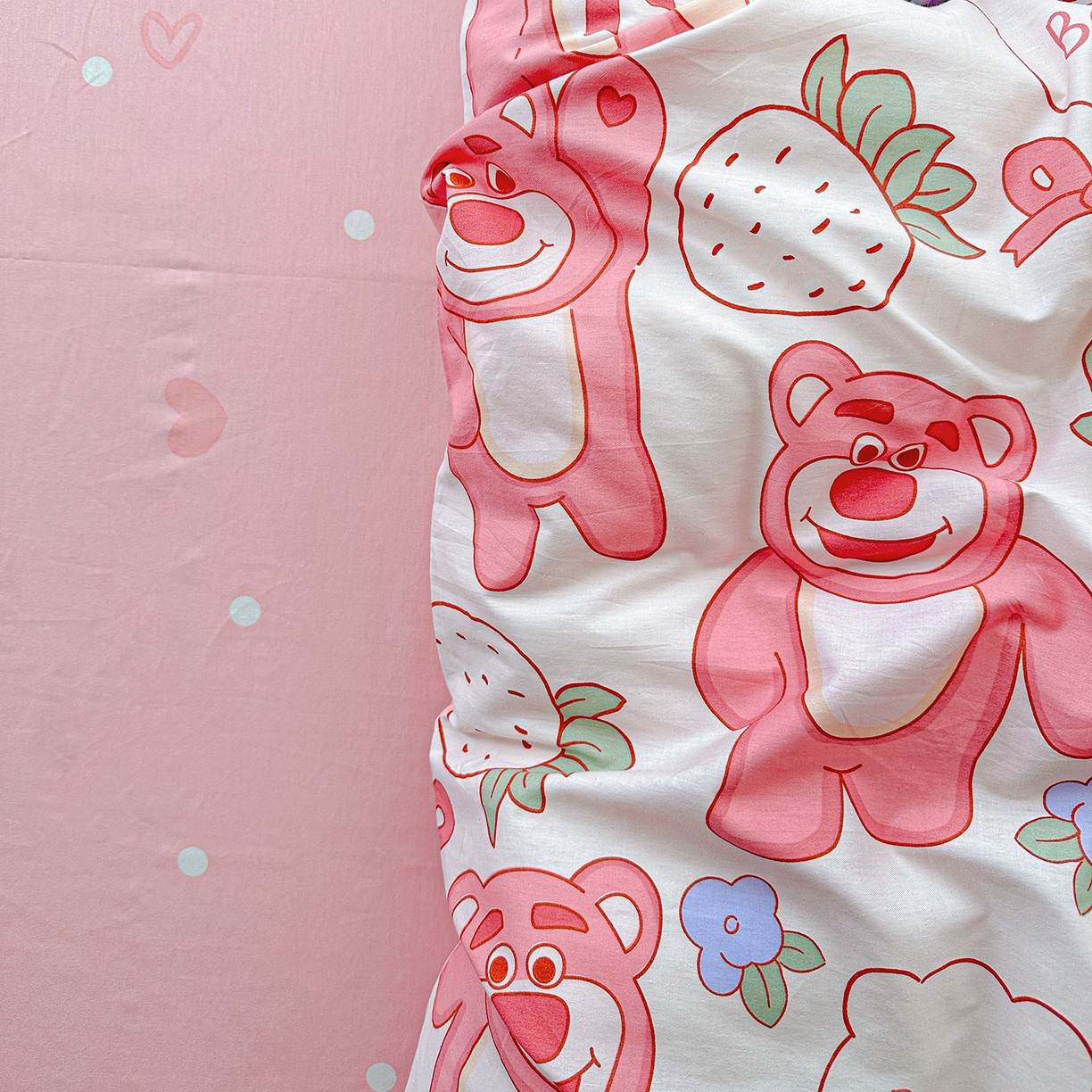 91家纺网 家纺一手货源 找家纺 恩泽家纺 2025新款全棉纯棉12868喷气印花系列四件套-第二批 草莓熊