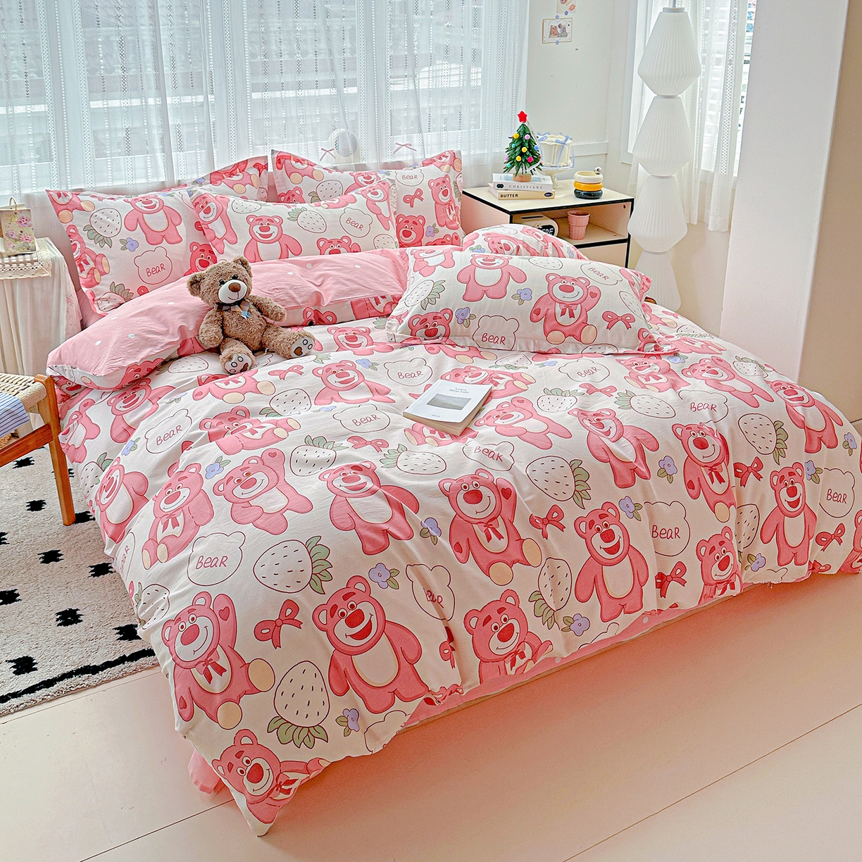 91家纺网 家纺一手货源 找家纺 恩泽家纺 2025新款全棉纯棉12868喷气印花系列四件套-第二批 草莓熊