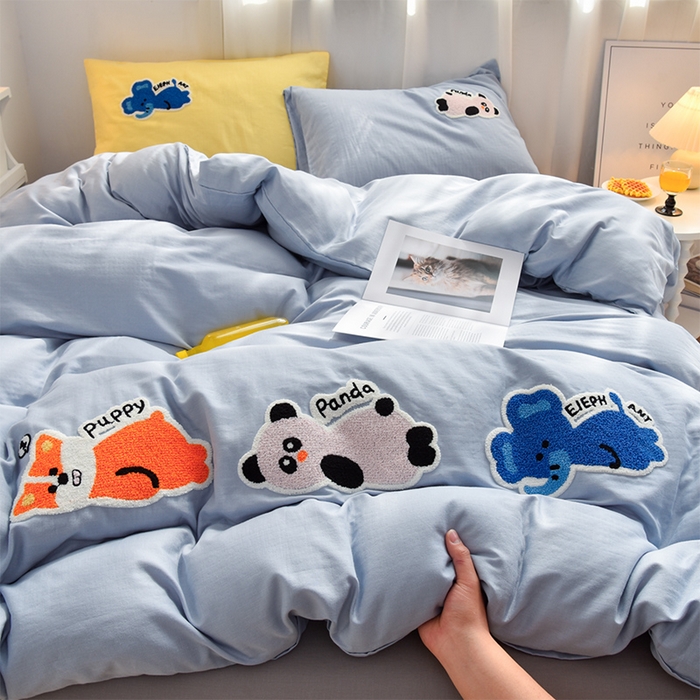 91家纺网 家纺一手货源 找家纺 （总）炫拼家纺 2025新款泡芙系全棉纯棉A类40支双层纱卡通毛巾绣四件套,女孩派对,三只小猪,小狗派对,动物朋友,卡皮派对,一椰暴富