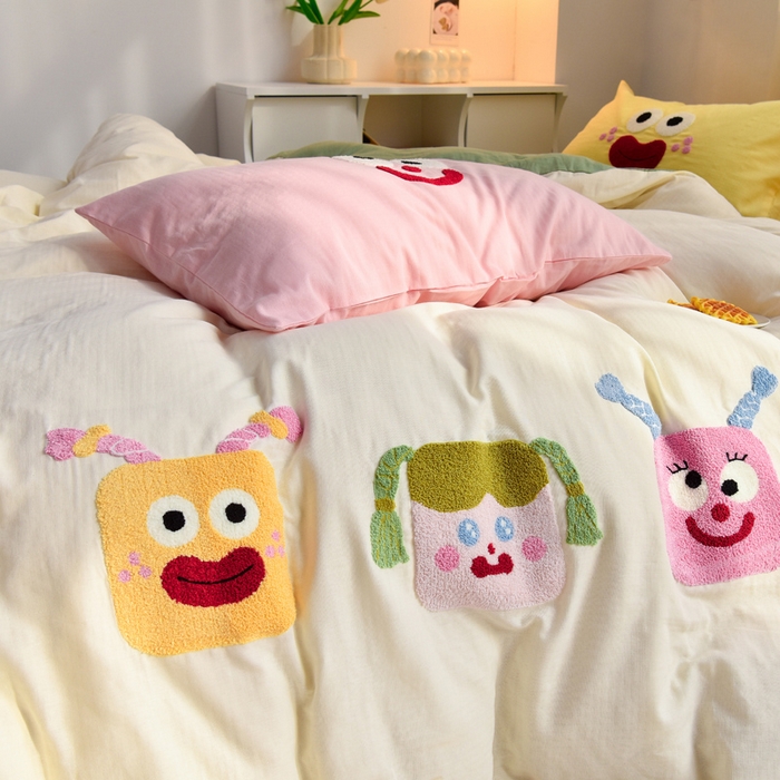 91家纺网 家纺一手货源 找家纺 炫拼家纺 2025新款泡芙系全棉纯棉A类40支双层纱卡通毛巾绣四件套 女孩派对