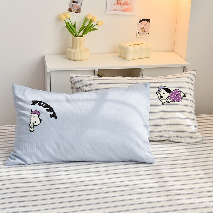 91家纺网 家纺一手货源 找家纺 炫拼家纺 2025新款泡芙系全棉纯棉A类40支双层纱卡通毛巾绣四件套 小狗派对