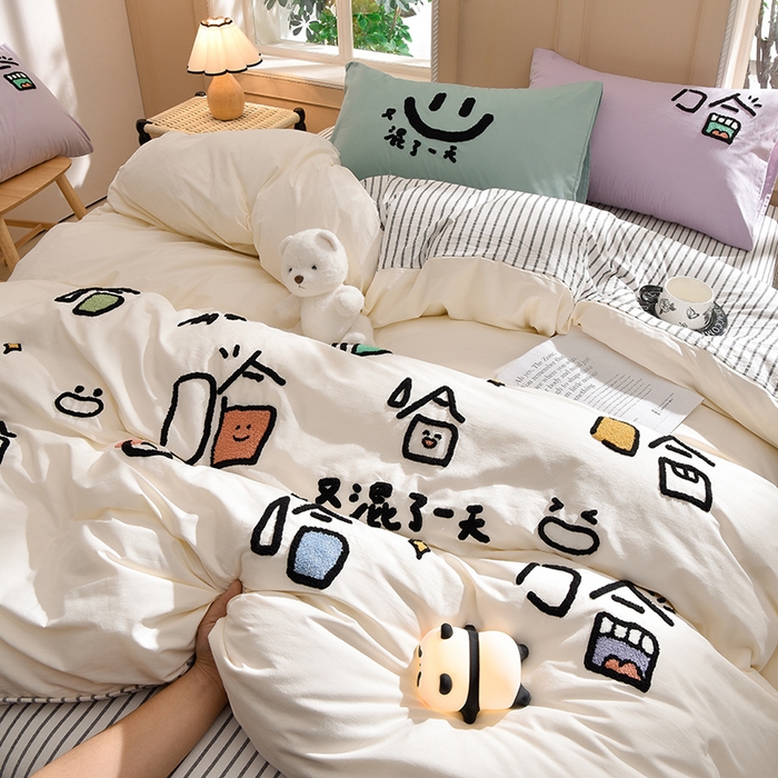 91家纺网 家纺一手货源 找家纺 （总）炫拼家纺 2025新春款萌系A类全棉纯棉40支水洗棉毛巾绣四件套