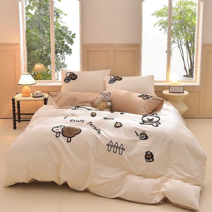 91家纺网 家纺一手货源 找家纺 炫拼家纺 2026新春款萌系A类全棉纯棉40支水洗棉毛巾绣四件套 惬意小熊