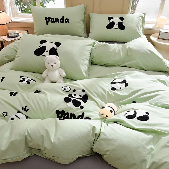 91家纺网 家纺一手货源 找家纺 炫拼家纺 2026新春款萌系A类全棉纯棉40支水洗棉毛巾绣四件套 搞怪熊猫