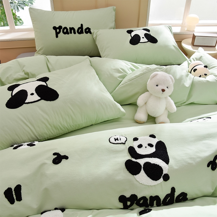 91家纺网 家纺一手货源 找家纺 炫拼家纺 2026新春款萌系A类全棉纯棉40支水洗棉毛巾绣四件套 搞怪熊猫