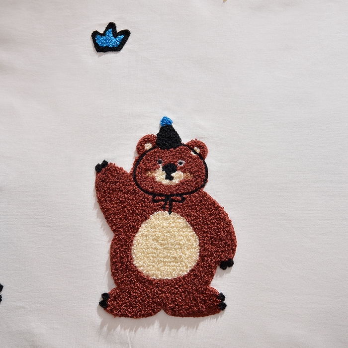 91家纺网 家纺一手货源 找家纺 炫拼家纺 2026新春款萌系A类全棉纯棉40支水洗棉毛巾绣四件套 森林熊