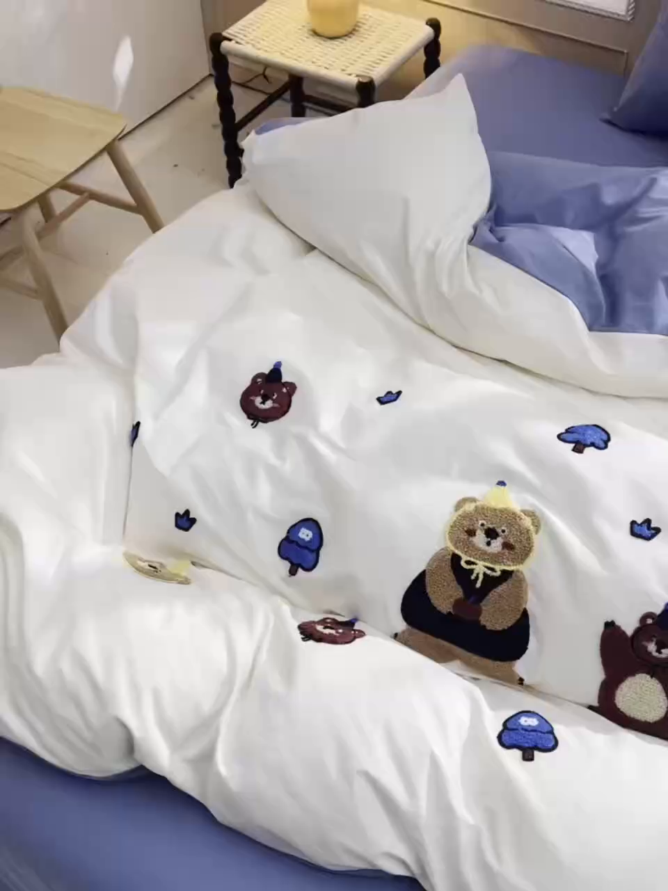 91家纺网 家纺一手货源 找家纺 炫拼家纺 2026新春款萌系A类全棉纯棉40支水洗棉毛巾绣四件套 森林熊