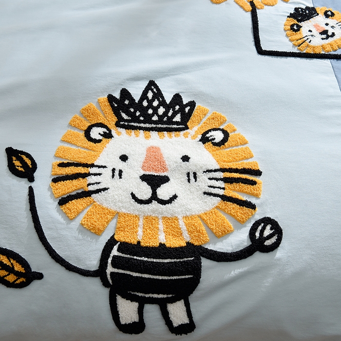 91家纺网 家纺一手货源 找家纺 炫拼家纺 2026新春款萌系A类全棉纯棉40支水洗棉毛巾绣四件套 狮子王