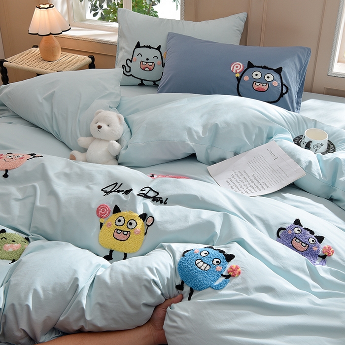 91家纺网 家纺一手货源 找家纺 炫拼家纺 2026新春款萌系A类全棉纯棉40支水洗棉毛巾绣四件套 小怪兽-兰