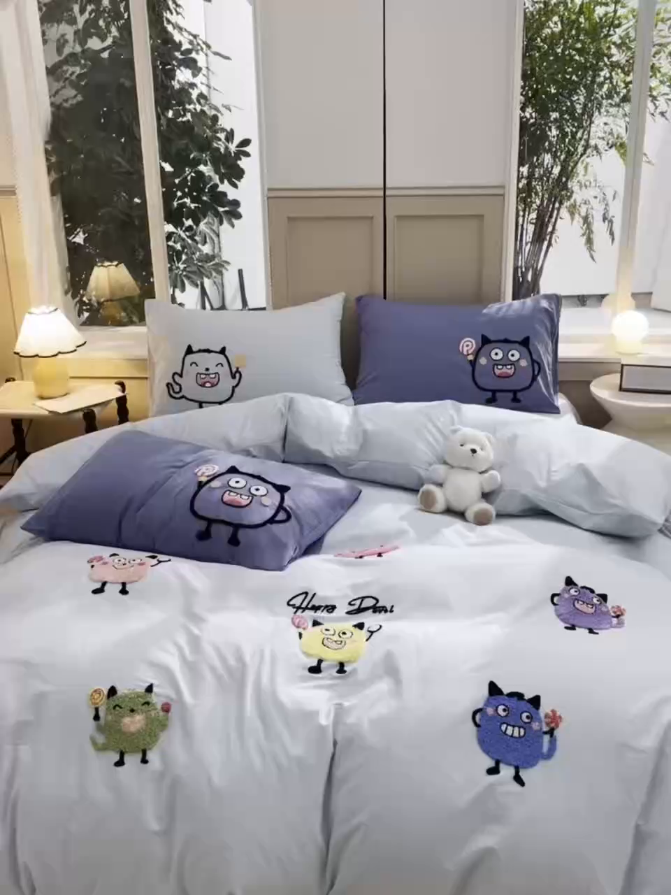 91家纺网 家纺一手货源 找家纺 炫拼家纺 2026新春款萌系A类全棉纯棉40支水洗棉毛巾绣四件套 小怪兽-兰