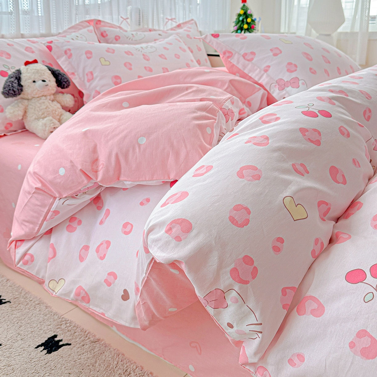 91家纺网 家纺一手货源 找家纺 恩泽家纺 2025新款全棉纯棉12868喷气印花系列四件套-第二批 时尚猫咪粉