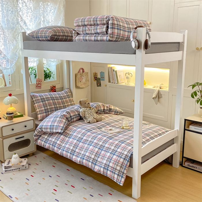 91家纺网 家纺一手货源 找家纺 慕木家纺 2025新款A类亲肤磨毛简约无印风水洗棉学生大礼包上下铺条纹套件系列 简兮格粉+中灰