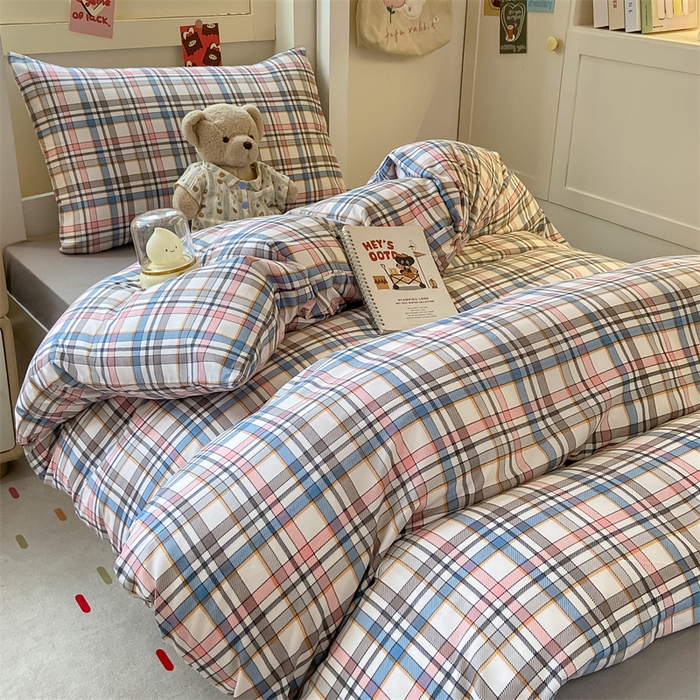 91家纺网 家纺一手货源 找家纺 慕木家纺 2025新款A类亲肤磨毛简约无印风水洗棉学生大礼包上下铺条纹套件系列 简兮格粉+中灰