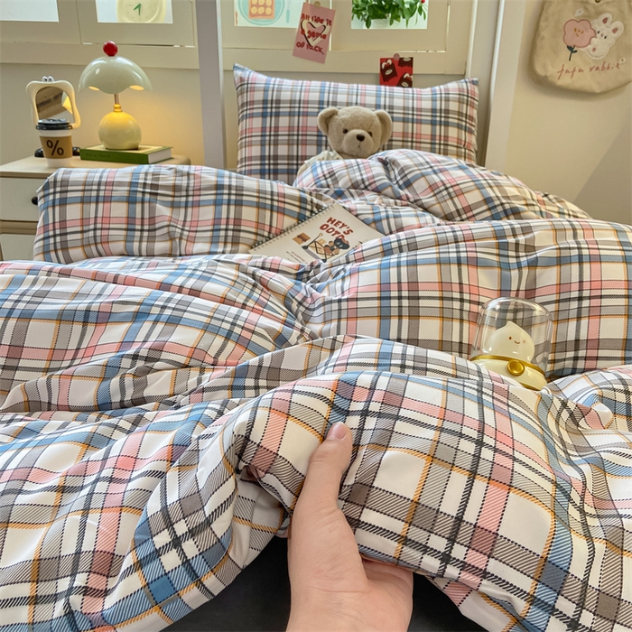 91家纺网 家纺一手货源 找家纺 慕木家纺 2025新款A类亲肤磨毛简约无印风水洗棉学生大礼包上下铺条纹套件系列 简兮格粉+中灰