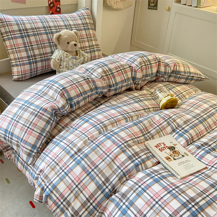 91家纺网 家纺一手货源 找家纺 慕木家纺 2025新款A类亲肤磨毛简约无印风水洗棉学生大礼包上下铺条纹套件系列 简兮格粉+中灰