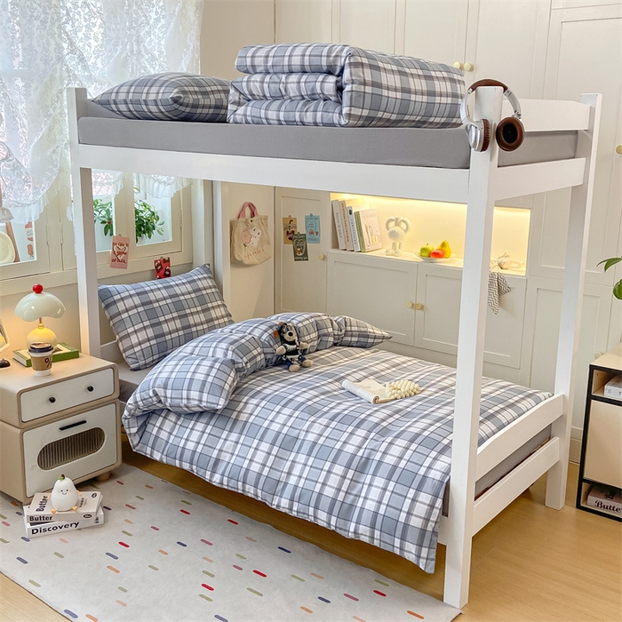 91家纺网 家纺一手货源 找家纺 慕木家纺 2025新款A类亲肤磨毛简约无印风水洗棉学生大礼包上下铺条纹套件系列 拉菲格+中灰