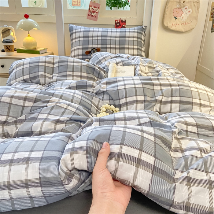 91家纺网 家纺一手货源 找家纺 慕木家纺 2025新款A类亲肤磨毛简约无印风水洗棉学生大礼包上下铺条纹套件系列 拉菲格+中灰