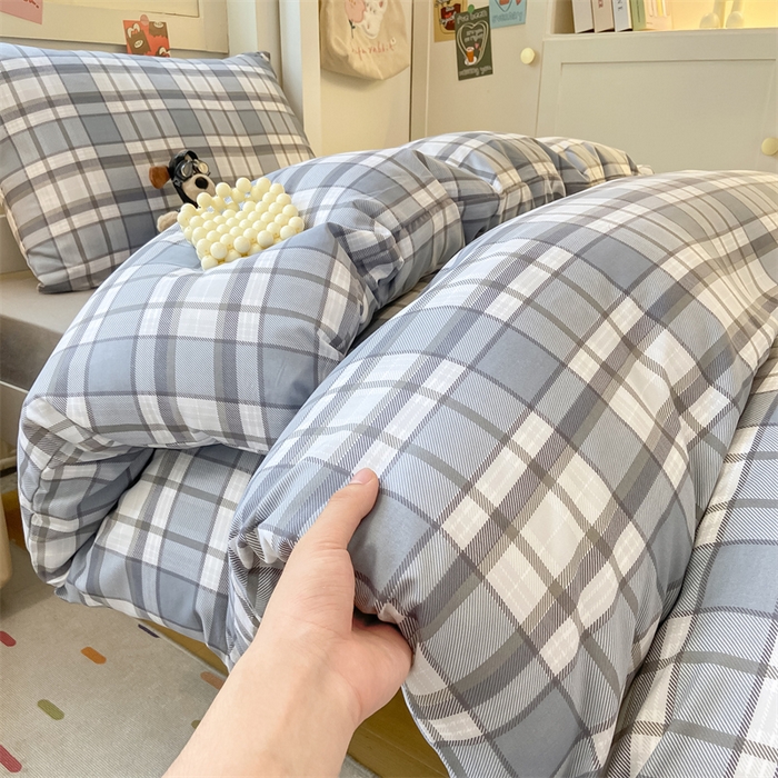 91家纺网 家纺一手货源 找家纺 慕木家纺 2025新款A类亲肤磨毛简约无印风水洗棉学生大礼包上下铺条纹套件系列 拉菲格+中灰