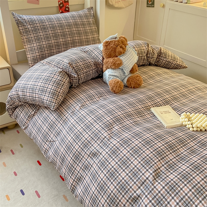 91家纺网 家纺一手货源 找家纺 慕木家纺 2025新款A类亲肤磨毛简约无印风水洗棉学生大礼包上下铺条纹套件系列 拉菲格+中灰