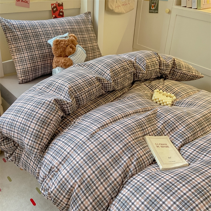 91家纺网 家纺一手货源 找家纺 慕木家纺 2025新款A类亲肤磨毛简约无印风水洗棉学生大礼包上下铺条纹套件系列 拉菲格+中灰