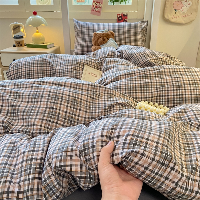 91家纺网 家纺一手货源 找家纺 慕木家纺 2025新款A类亲肤磨毛简约无印风水洗棉学生大礼包上下铺条纹套件系列 拉菲格+中灰