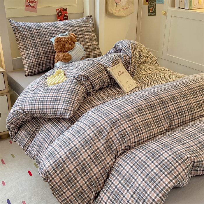 91家纺网 家纺一手货源 找家纺 慕木家纺 2025新款A类亲肤磨毛简约无印风水洗棉学生大礼包上下铺条纹套件系列 拉菲格+中灰