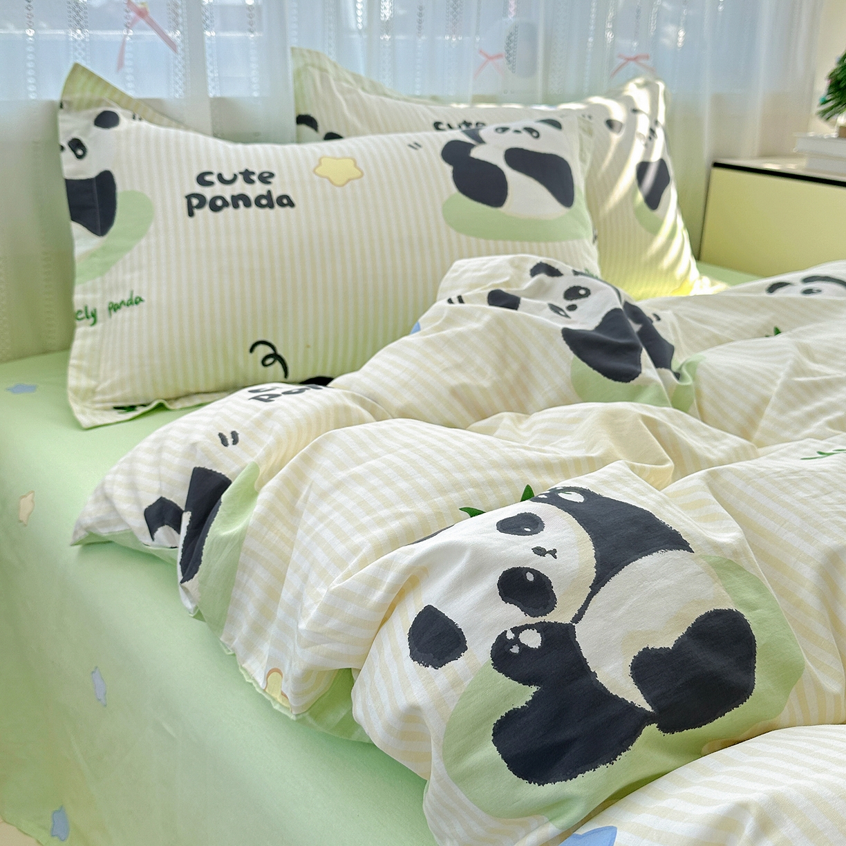 91家纺网 家纺一手货源 找家纺 恩泽家纺 2025新款全棉纯棉12868喷气印花系列四件套-第二批 小熊猫