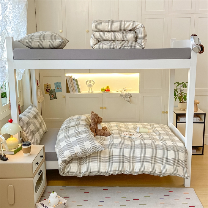 91家纺网 家纺一手货源 找家纺 慕木家纺 2025新款A类亲肤磨毛简约无印风水洗棉学生大礼包上下铺条纹套件系列 暗影千鸟+中灰