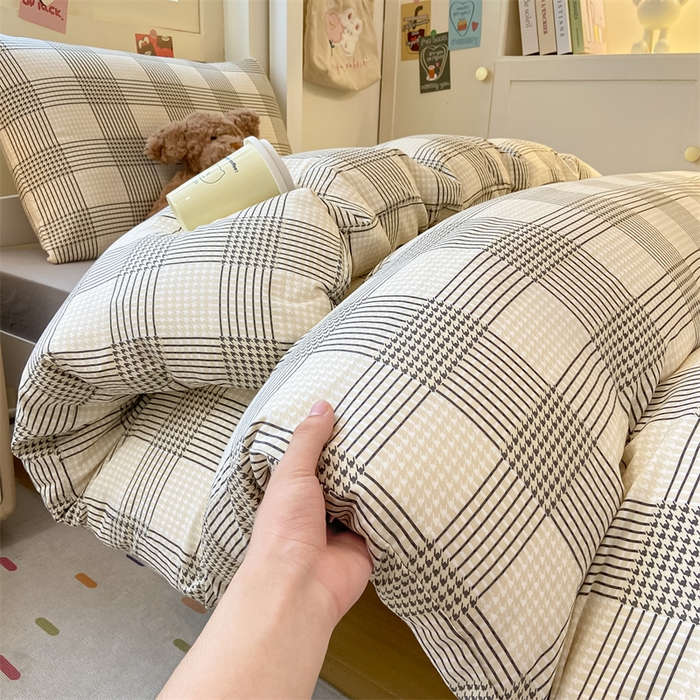 91家纺网 家纺一手货源 找家纺 慕木家纺 2025新款A类亲肤磨毛简约无印风水洗棉学生大礼包上下铺条纹套件系列 暗影千鸟+中灰