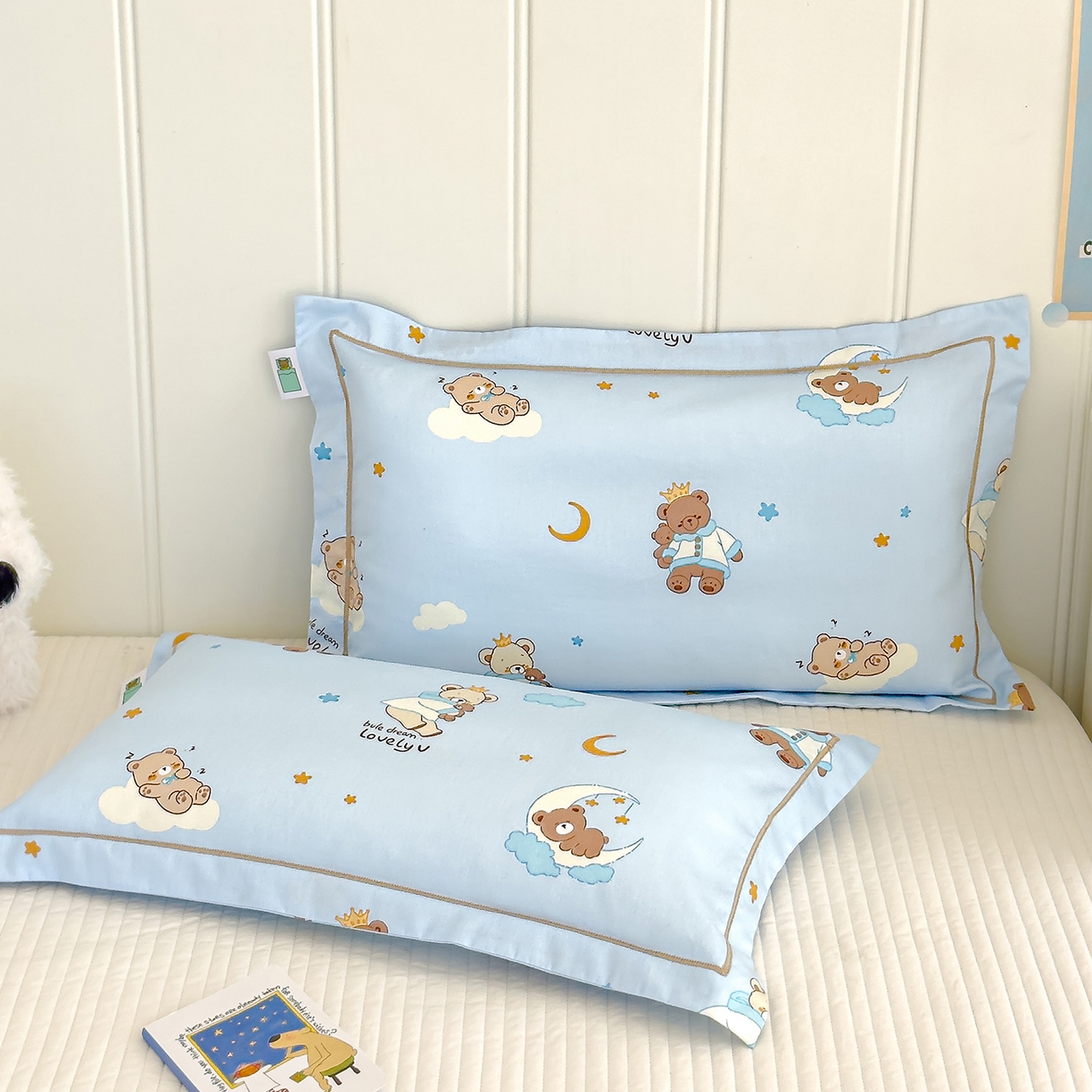 91家纺网 家纺一手货源 找家纺 （总）良佐生活 2023新款A类60支全棉贡缎乳胶枕枕套儿童橡胶枕头套高低