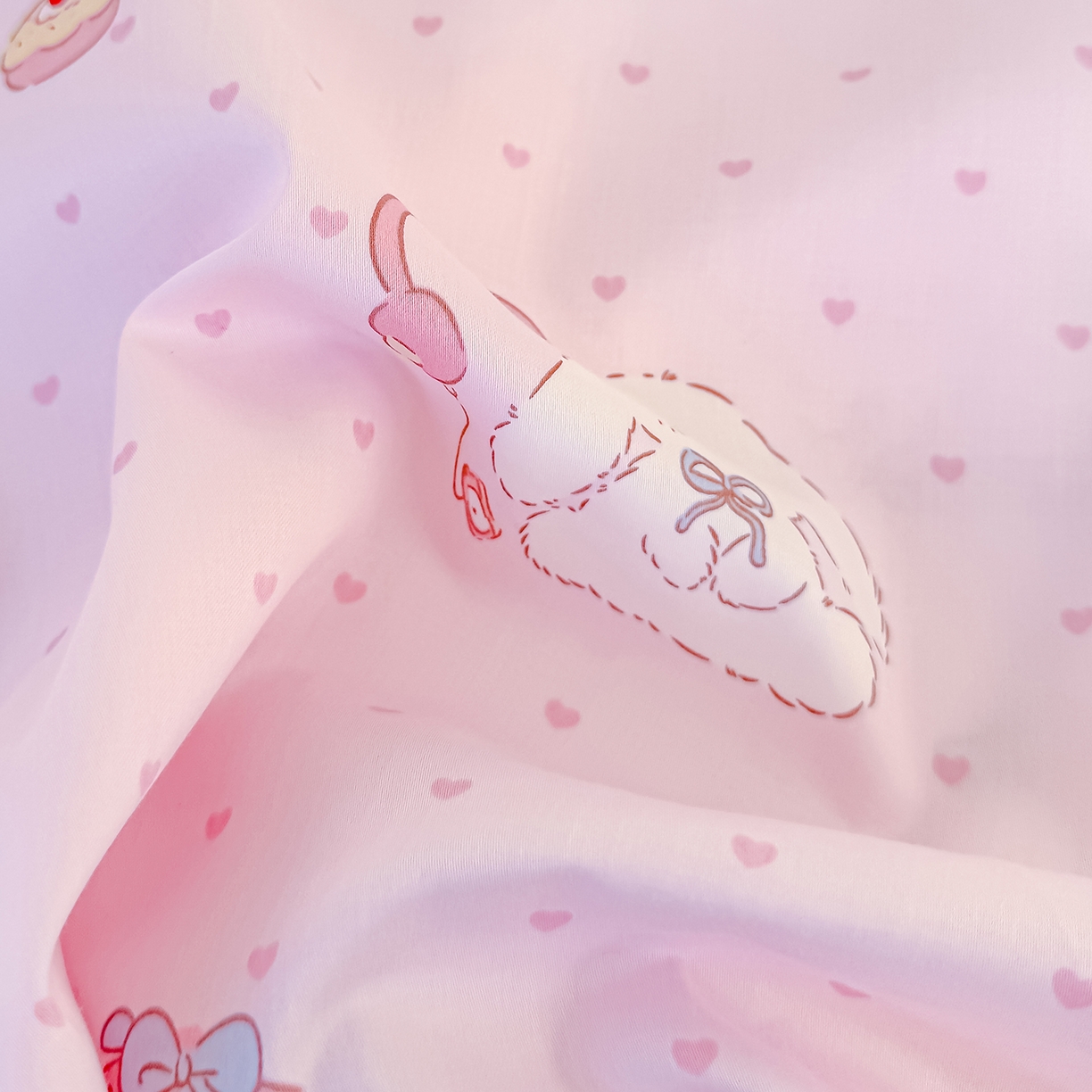 91家纺网 家纺一手货源 找家纺 良佐生活 2025新款A类60s全棉纯棉贡缎一字绣枕套 甜蜜相伴