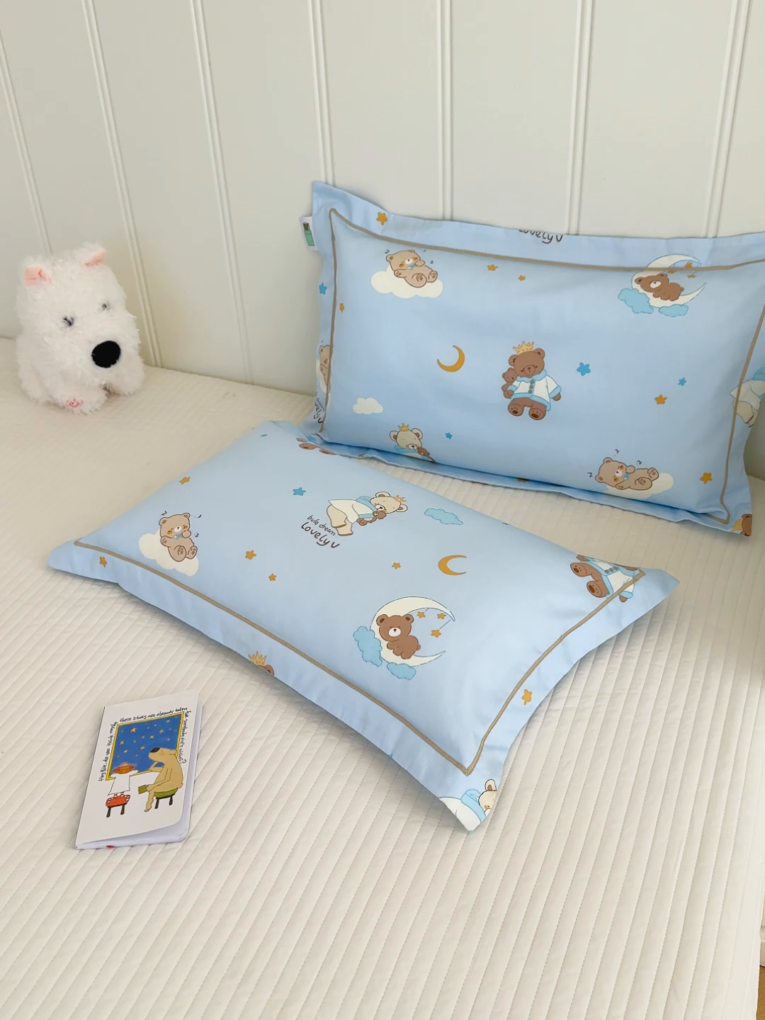 91家纺网 家纺一手货源 找家纺 良佐生活 2025新款A类60s全棉纯棉贡缎一字绣枕套 星空小熊