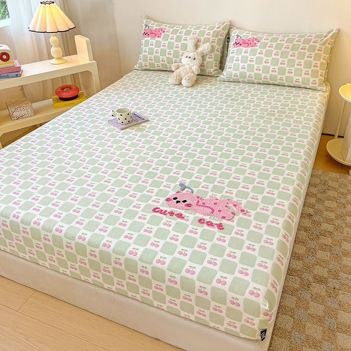 91家纺网 家纺一手货源 找家纺 乐美家纺 2025新款懒洋洋全棉双层纱毛巾绣床笠三件套（提供买家秀） 蔓蔓猫