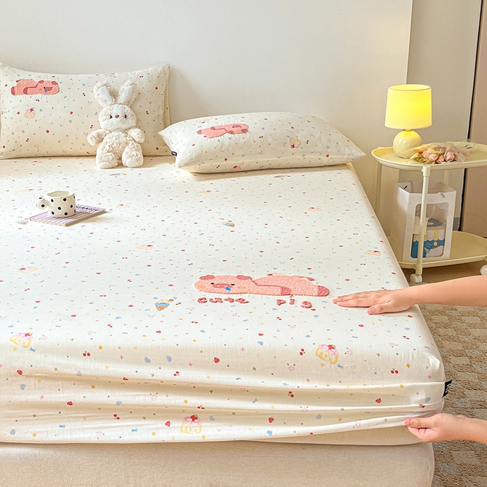 91家纺网 家纺一手货源 找家纺 乐美家纺 2025新款懒洋洋全棉双层纱毛巾绣床笠三件套（提供买家秀） 扭扭猪