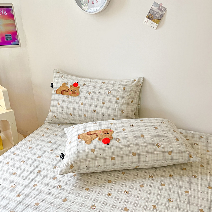 91家纺网 家纺一手货源 找家纺 乐美家纺 2025新款懒洋洋全棉双层纱毛巾绣床笠三件套（提供买家秀） 排排熊