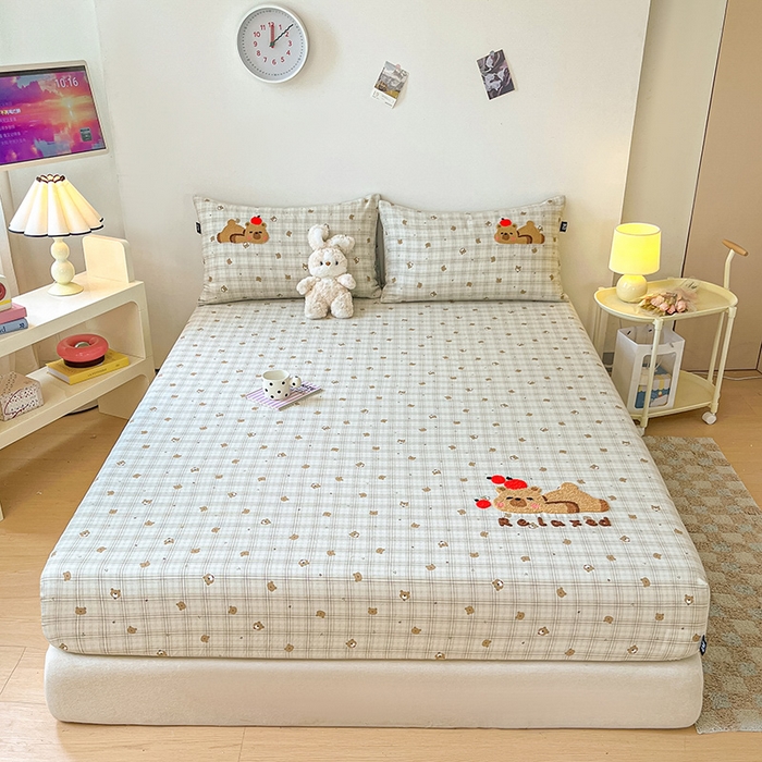 91家纺网 家纺一手货源 找家纺 乐美家纺 2025新款懒洋洋全棉双层纱毛巾绣床笠三件套（提供买家秀） 排排熊