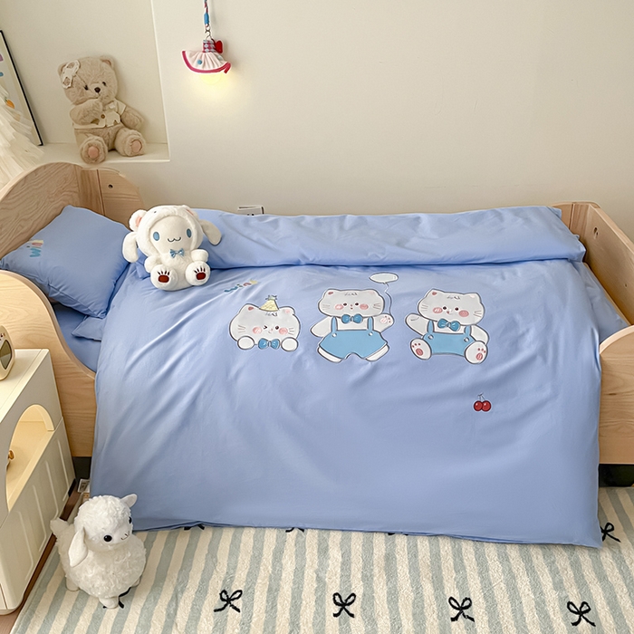 91家纺网 家纺一手货源 找家纺 乐沐家纺 2025新款全棉纯棉高端贴布刺绣幼儿园套件儿童三件套被子被芯婴童宝宝六件套七件套 气球小猫