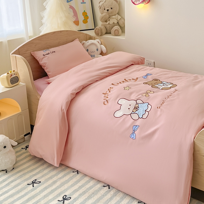 91家纺网 家纺一手货源 找家纺 乐沐家纺 2025新款全棉纯棉高端贴布刺绣幼儿园套件儿童三件套被子被芯婴童宝宝六件套七件套 可爱小熊