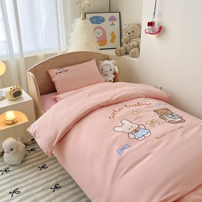 91家纺网 家纺一手货源 找家纺 乐沐家纺 2025新款全棉纯棉高端贴布刺绣幼儿园套件儿童三件套被子被芯婴童宝宝六件套七件套 可爱小熊