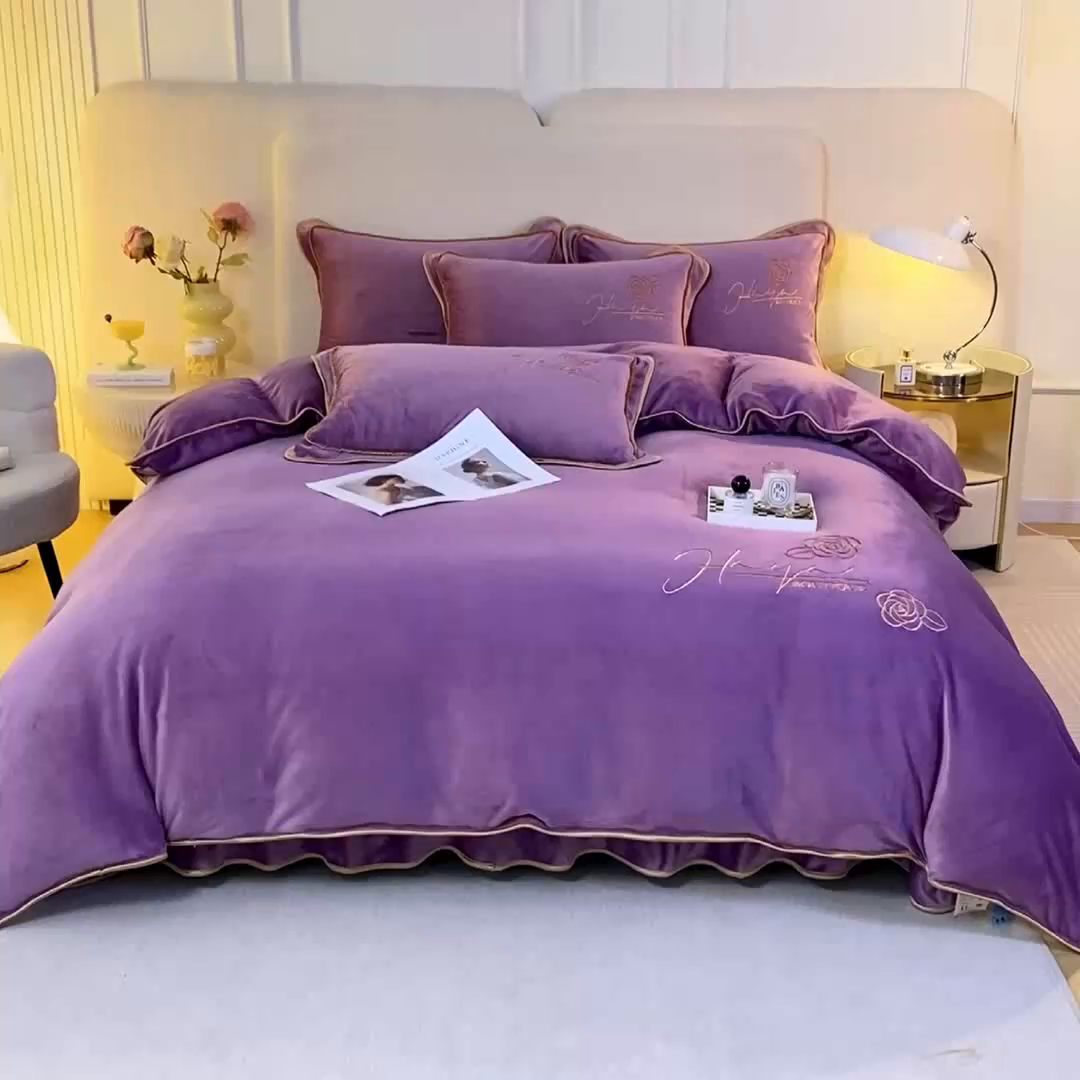 91家纺网 家纺一手货源 找家纺 博兰蒂2022高克重牛奶绒素色绣花床裙四件套直播爆款-水仙罗兰紫