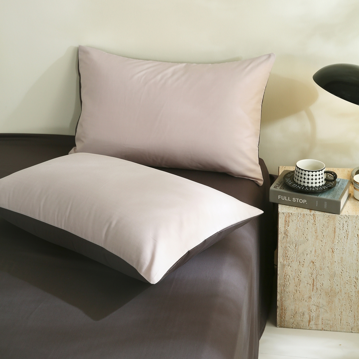 91家纺网 家纺一手货源 找家纺 （总）金鑫汇家纺 2026新款全棉纯棉纯色拼色四件套系列单枕套 枕套单件