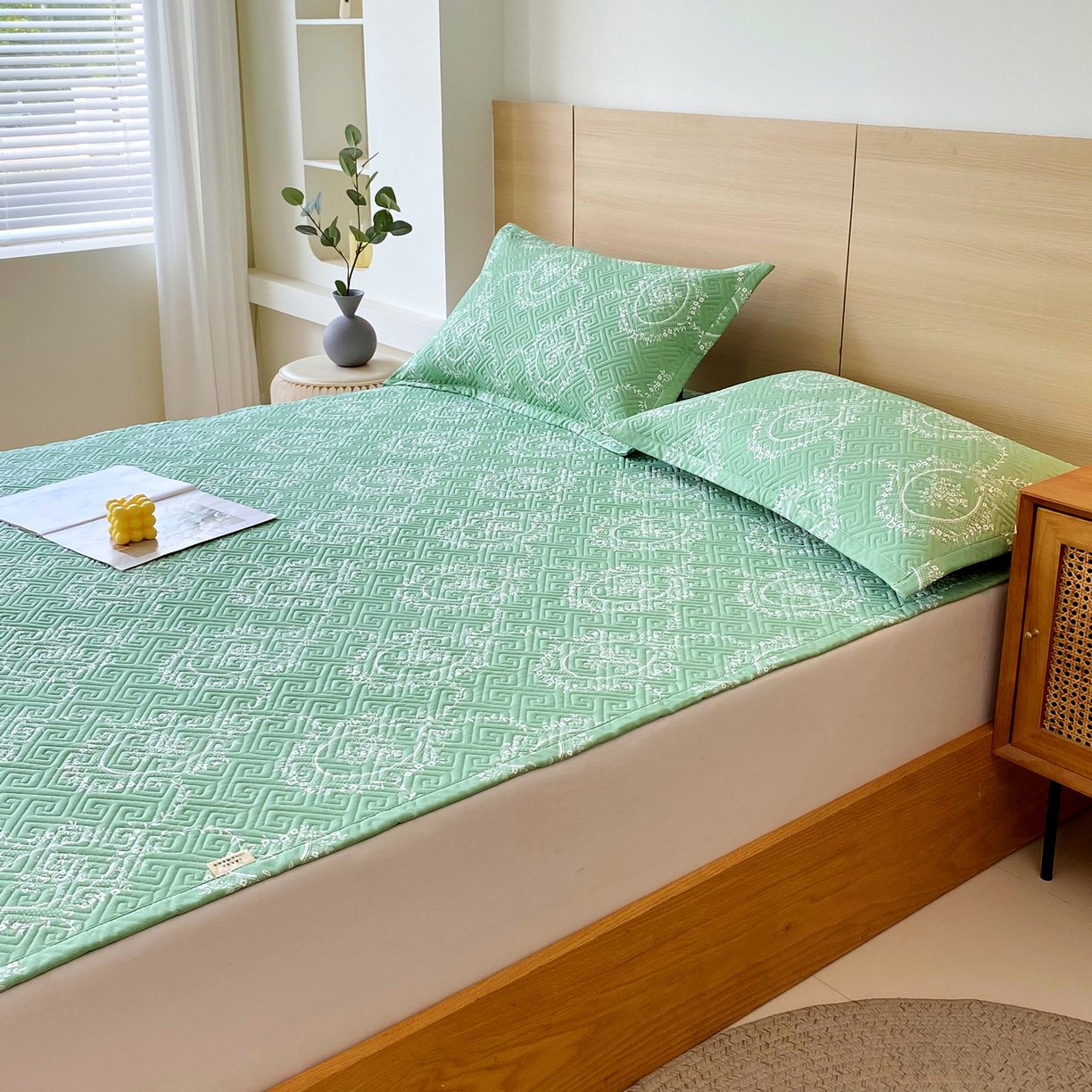 91家纺网 家纺一手货源 找家纺 金鑫汇家纺 2025年新款A类多功能全棉老粗布软凉席床盖护垫席子可机洗 芳华