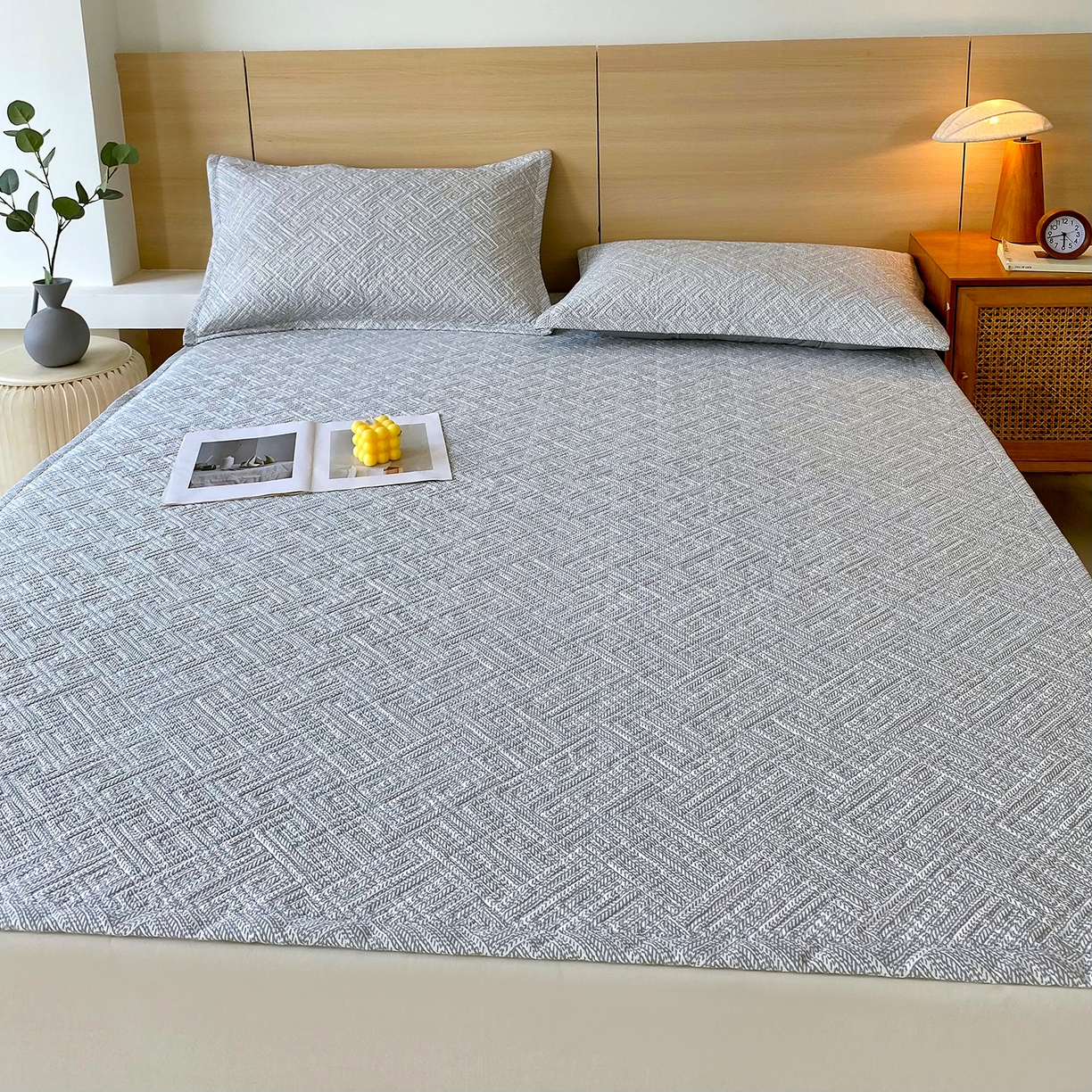 91家纺网 家纺一手货源 找家纺 金鑫汇家纺 2025年新款A类多功能全棉老粗布软凉席床盖护垫席子可机洗 流光灰