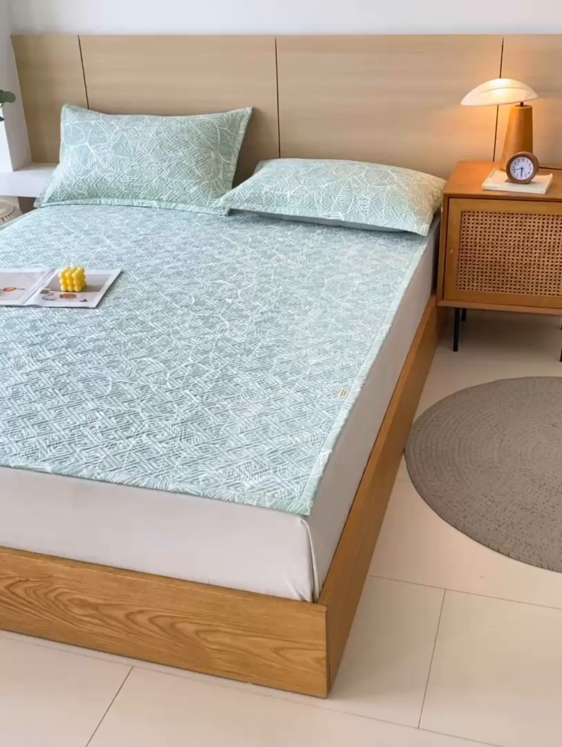 91家纺网 家纺一手货源 找家纺 金鑫汇家纺 2025年新款A类多功能全棉老粗布软凉席床盖护垫席子可机洗 绿色心情