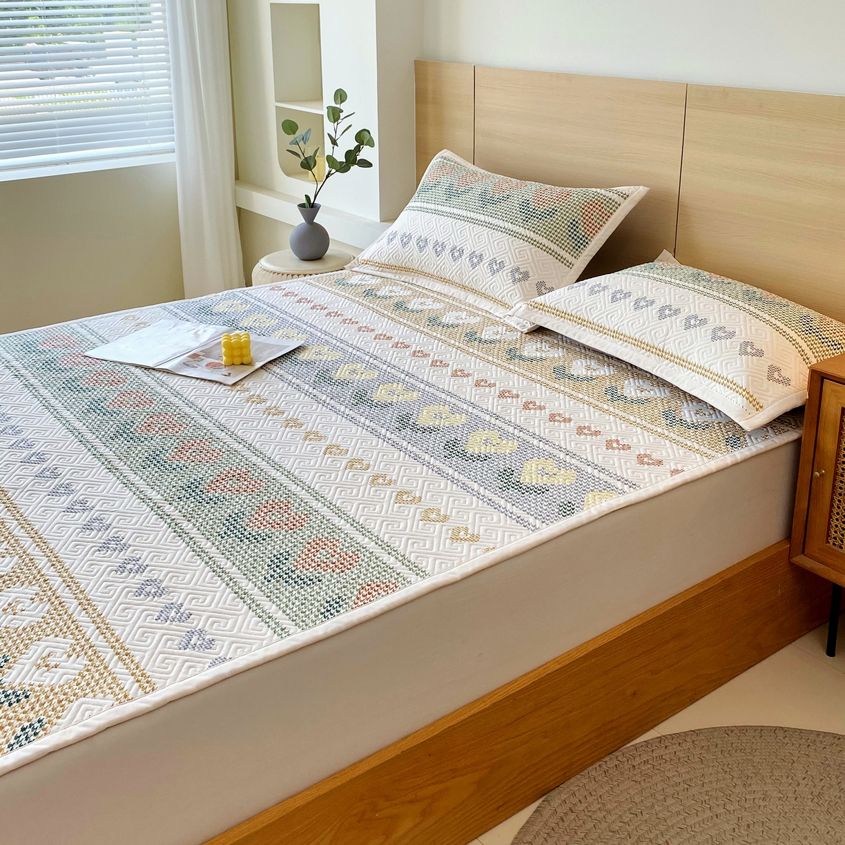 91家纺网 家纺一手货源 找家纺 金鑫汇家纺 2025年新款A类多功能全棉老粗布软凉席床盖护垫席子可机洗 同心千鸟格