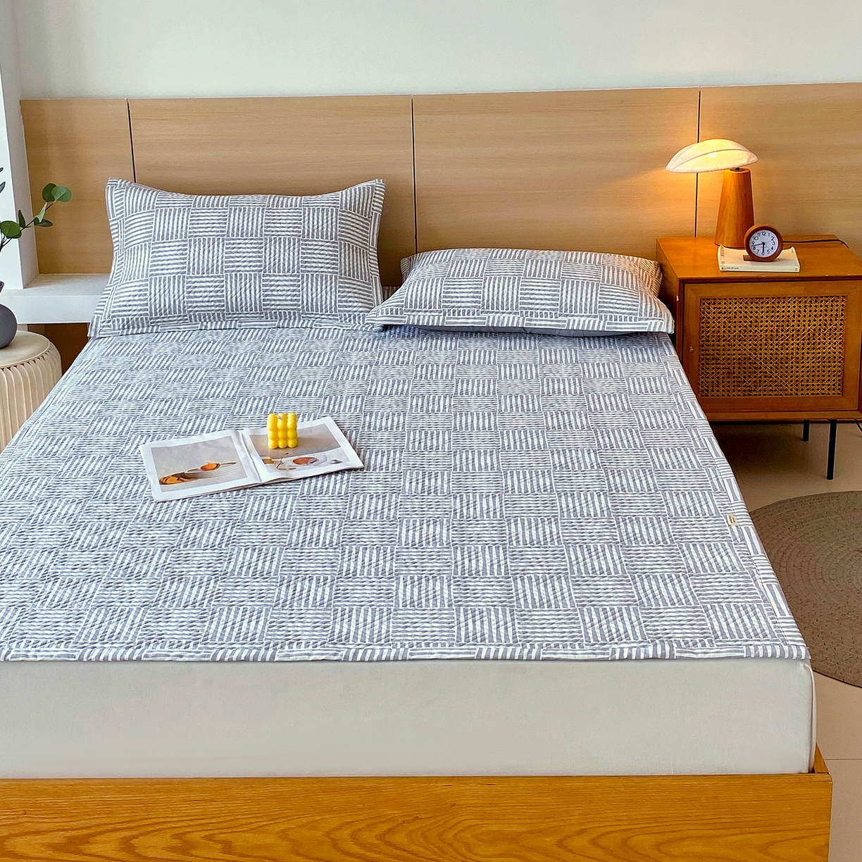 91家纺网 家纺一手货源 找家纺 金鑫汇家纺 2025年新款A类多功能全棉老粗布软凉席床盖护垫席子可机洗 休闲时光