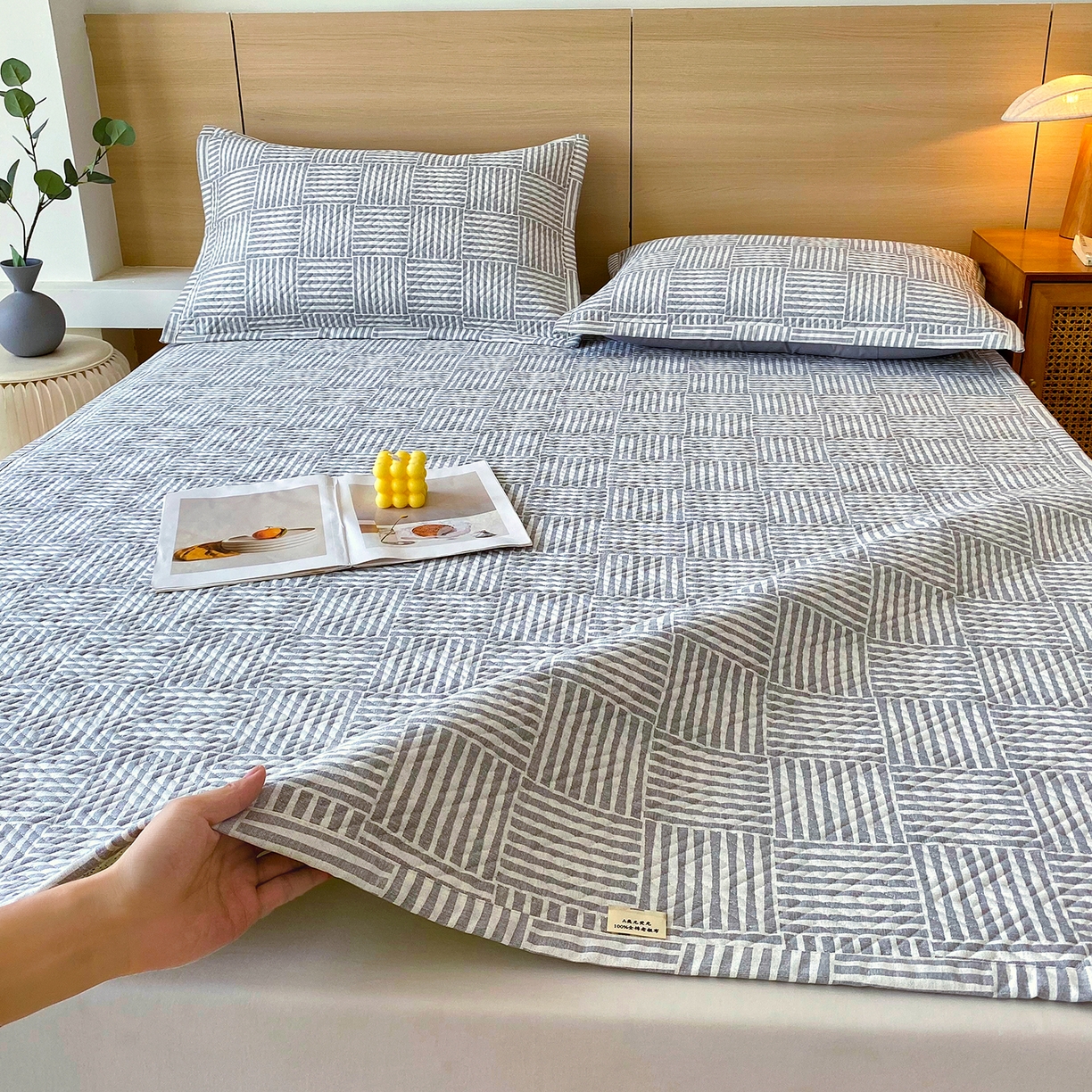 91家纺网 家纺一手货源 找家纺 金鑫汇家纺 2025年新款A类多功能全棉老粗布软凉席床盖护垫席子可机洗 休闲时光