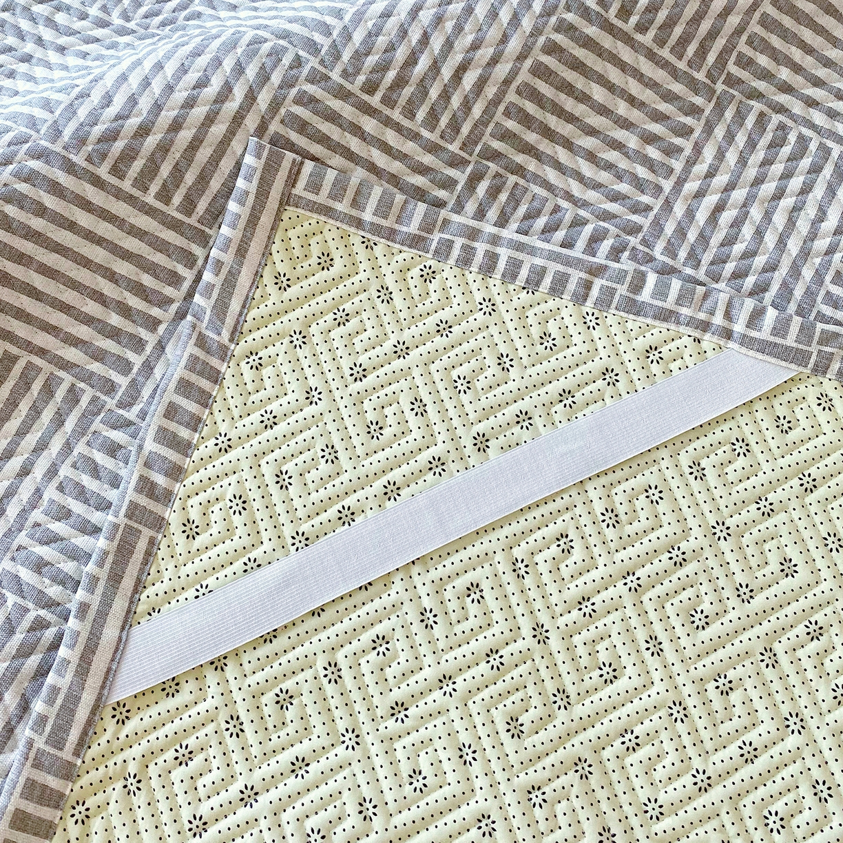 91家纺网 家纺一手货源 找家纺 金鑫汇家纺 2025年新款A类多功能全棉老粗布软凉席床盖护垫席子可机洗 休闲时光